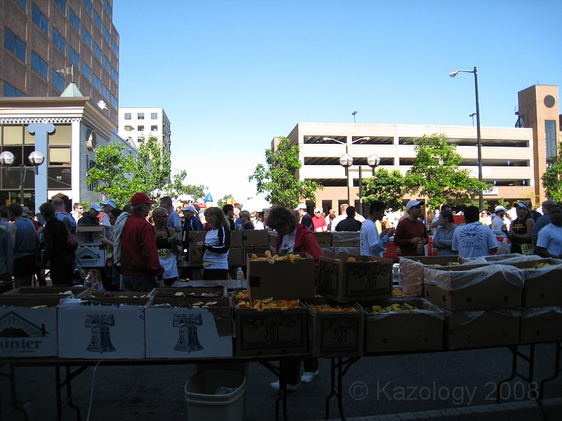 DexterA2 370.jpg - Lots of food for the runners.